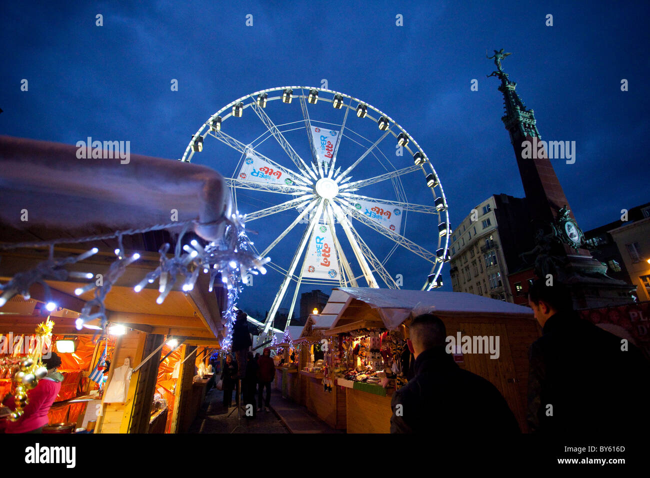 Brussels Christmas Market in Place SainteCatherine Stock Photo Alamy