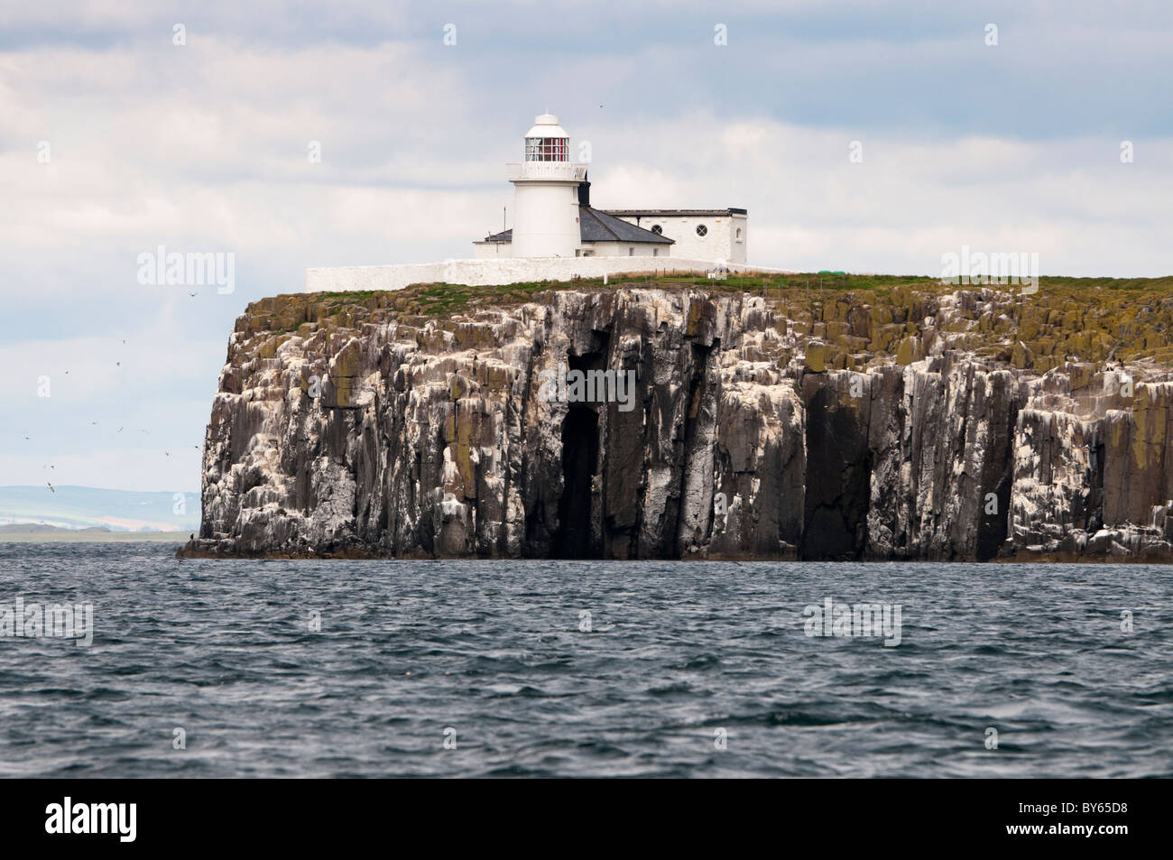 White Inner Farne Lighthouse, Farne Islands, Northumberland, England,  United Kingdom Stock Photo - Alamy