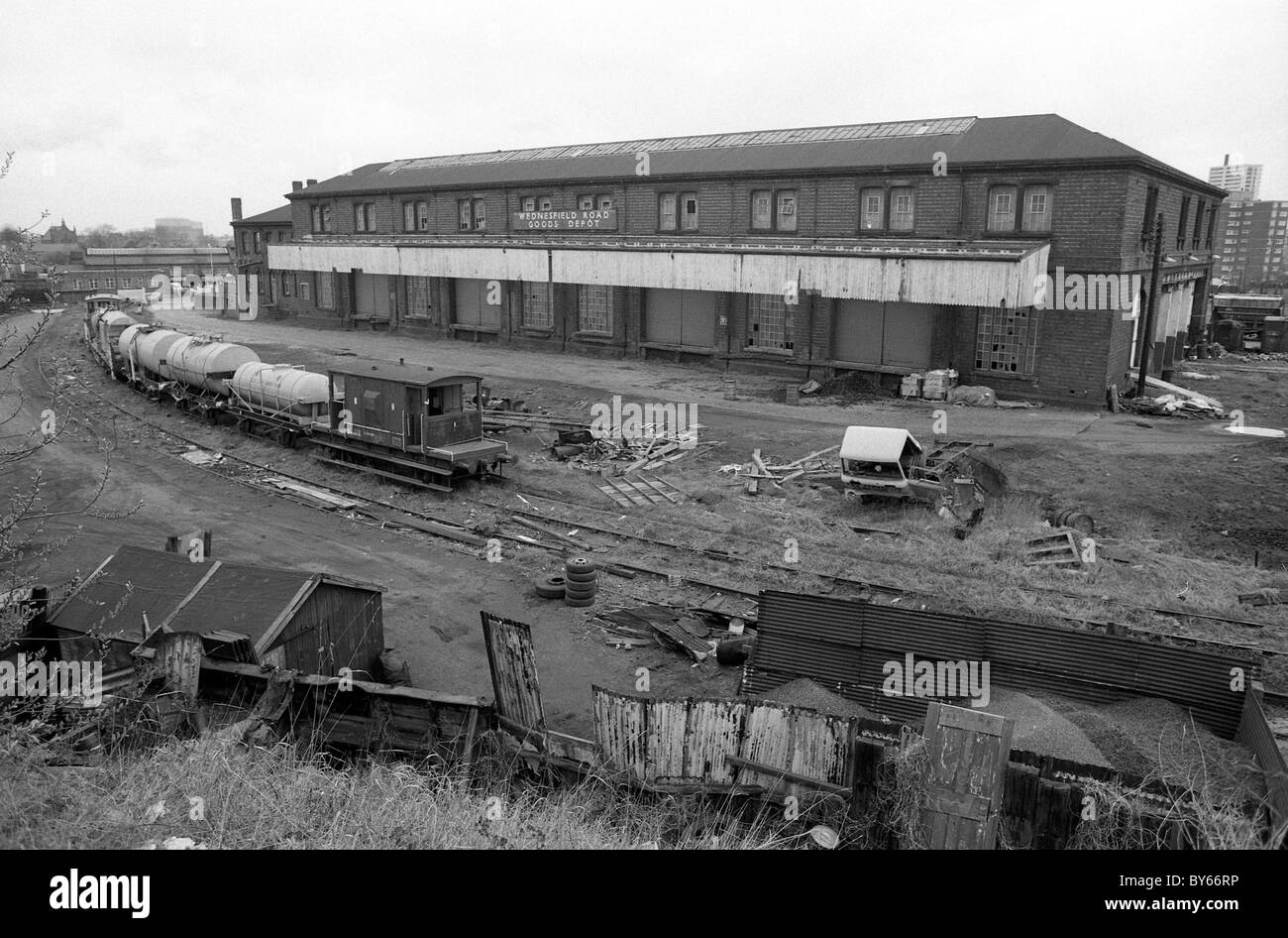 Wednesfield Road Goods railway depot in Wolverhampton 15th April 1985 Stock Photo Alamy