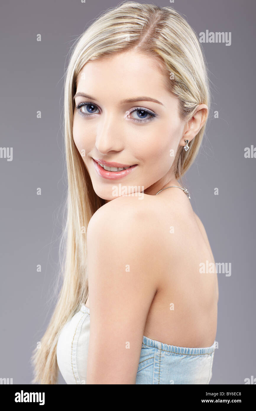 Lange Blonde Haare High Resolution Stock Photography and Images - Alamy