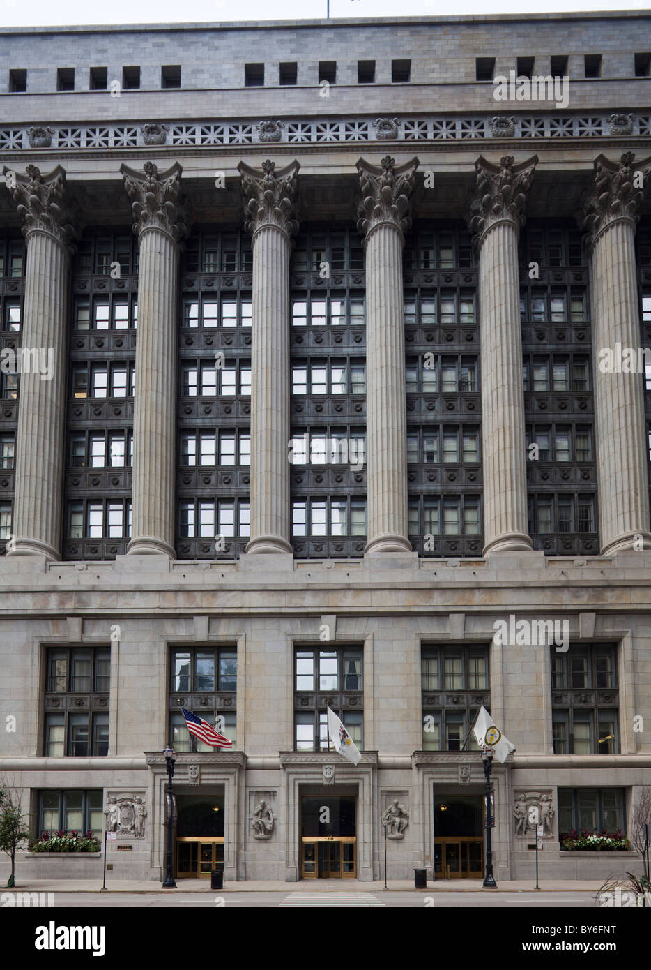 Chicago city hall hi-res stock photography and images - Alamy