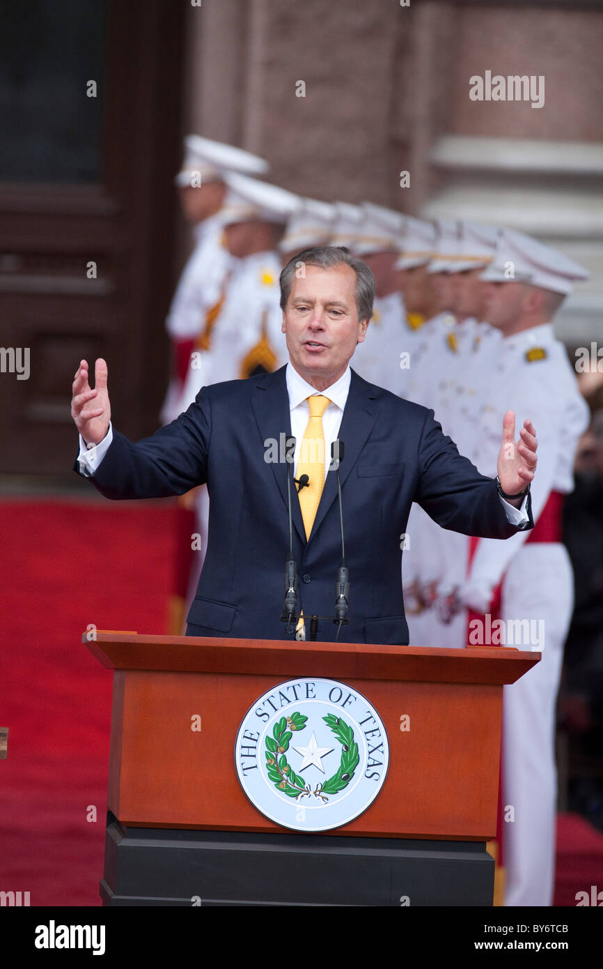 Texas Lt. Governor David Dewhurst gives a speech following his