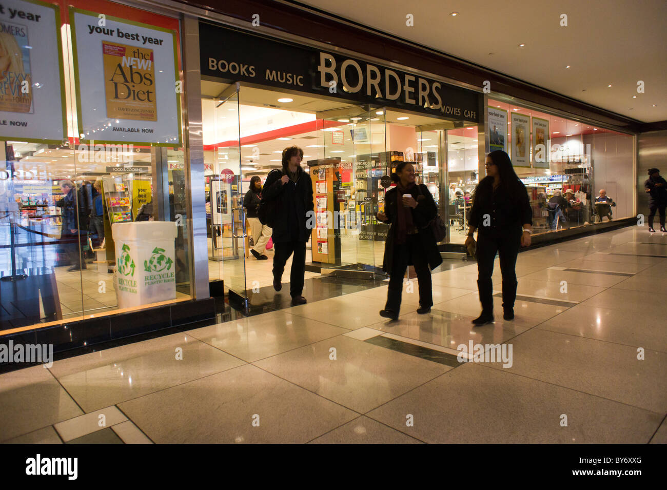Borders bookstore in the Time-Warner Center in Columbus Circle in New York Stock Photo