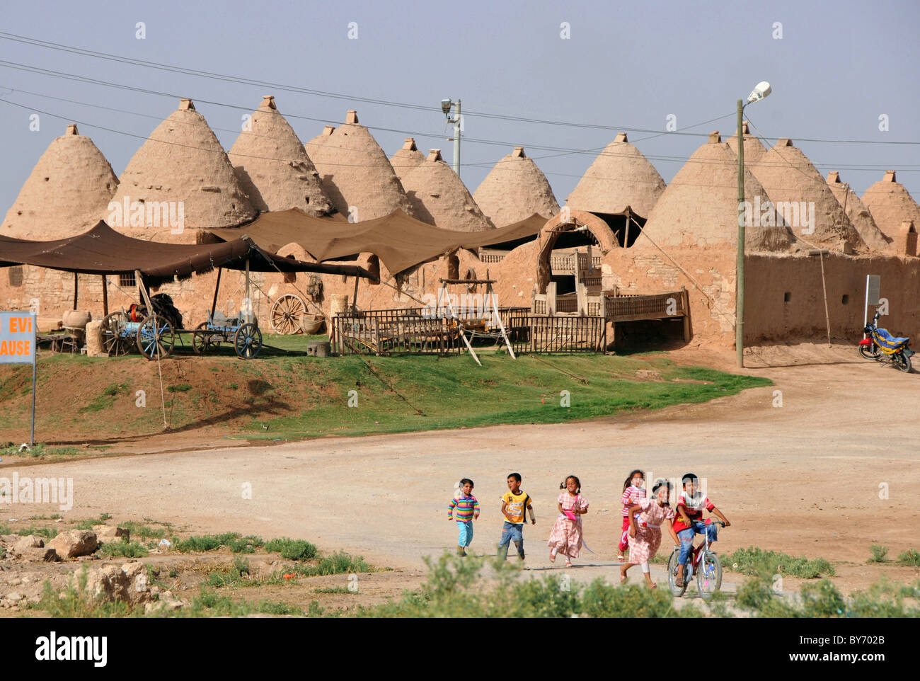 Group of turkish children hi-res stock photography and images - Alamy