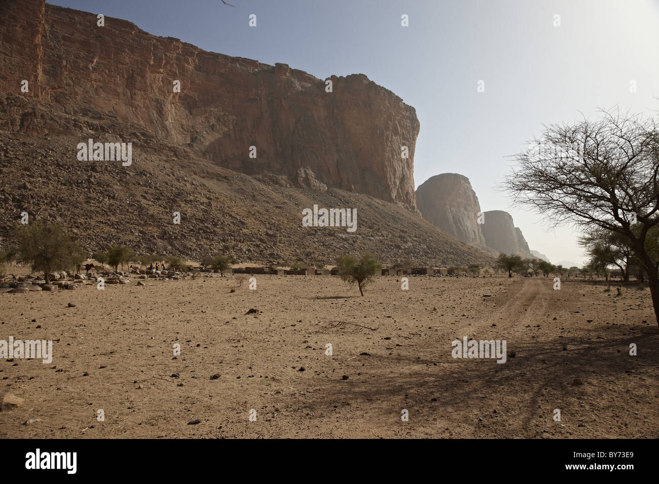 Mali Plateau Rocks Hombari rocks in the sunlight, Douentza, Mali, Africa Stock Photo - Alamy