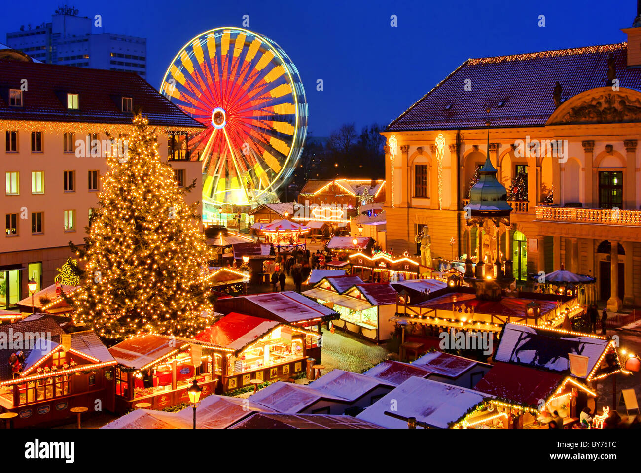 Magdeburg Weihnachtsmarkt - Magdeburg christmas market 03 Stock Photo