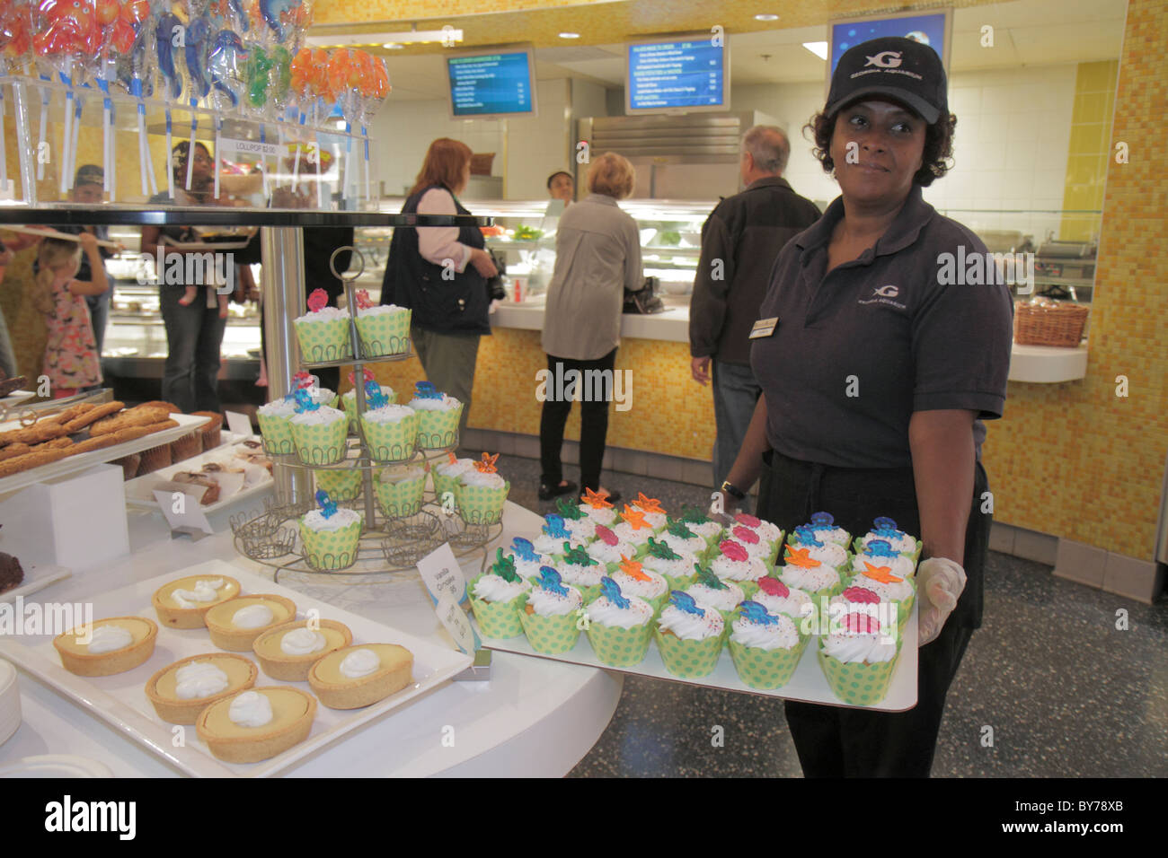 Atlanta Pemberton Place Aquarium attraction cafeteria