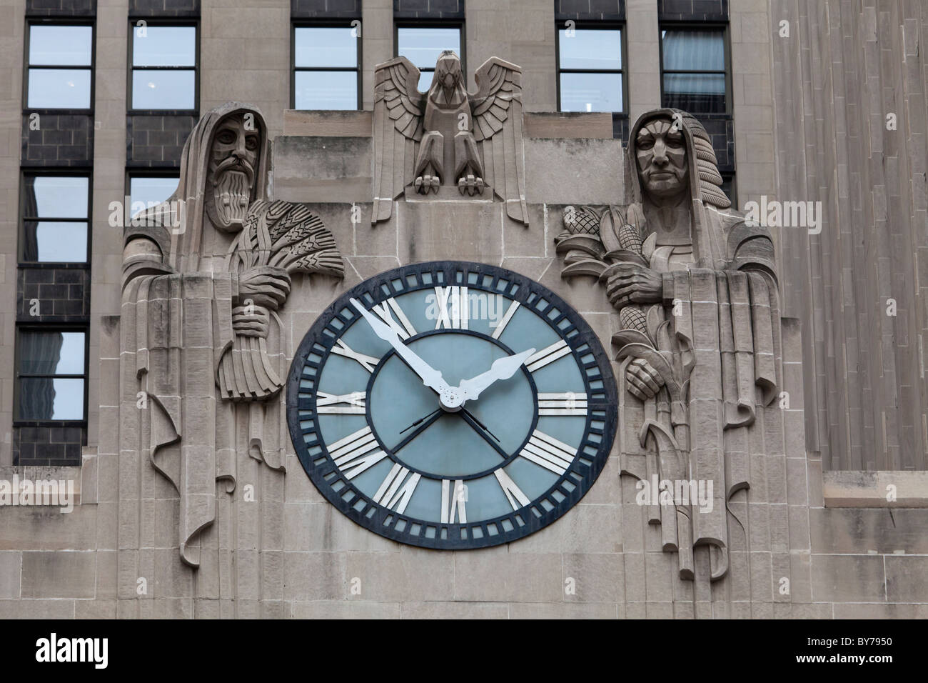clock with sculpture, Chicago Board of Trade Building, Illinois, USA