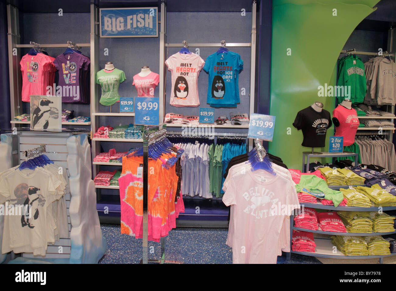 Atlanta Aquarium,gift shopping shopper shoppers shop