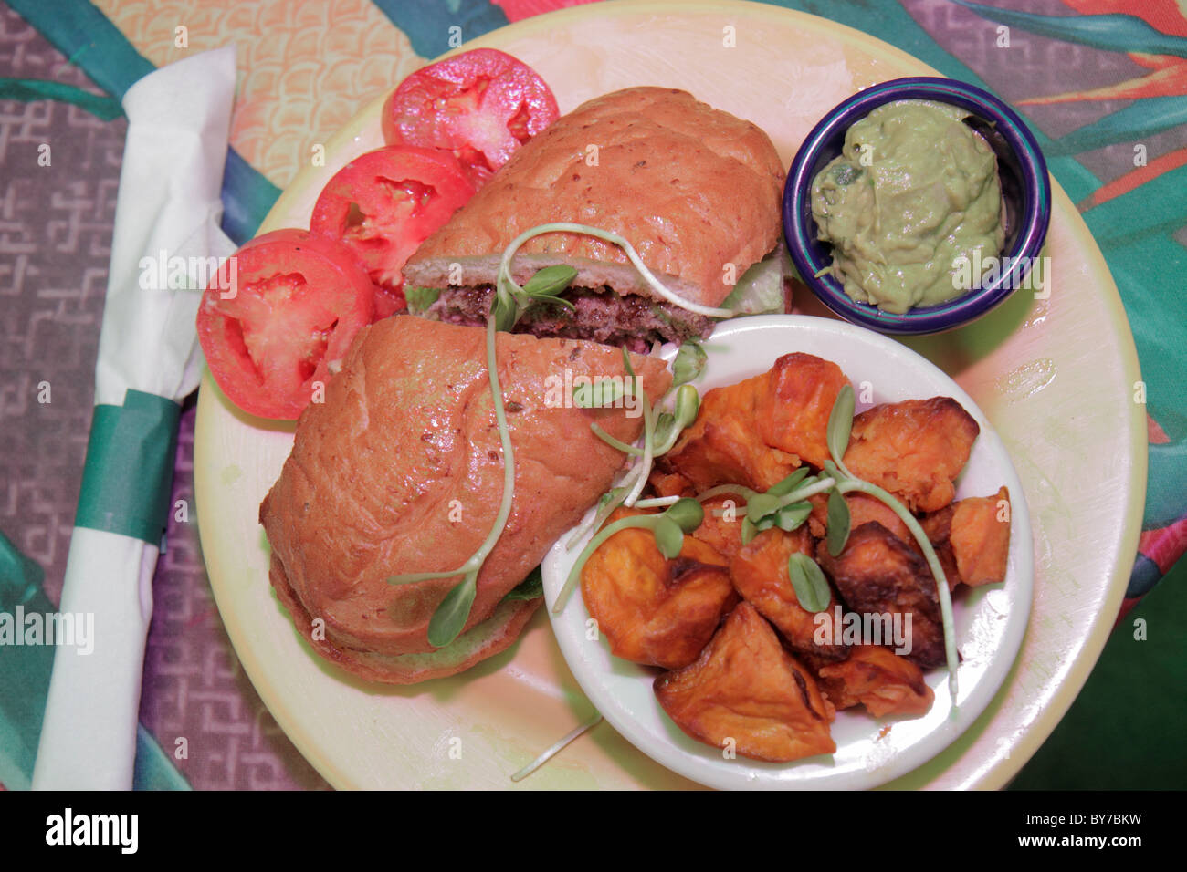 Atlanta Street,Brookwood,R. Thomas Deluxe Grill,restaurant restaurants food