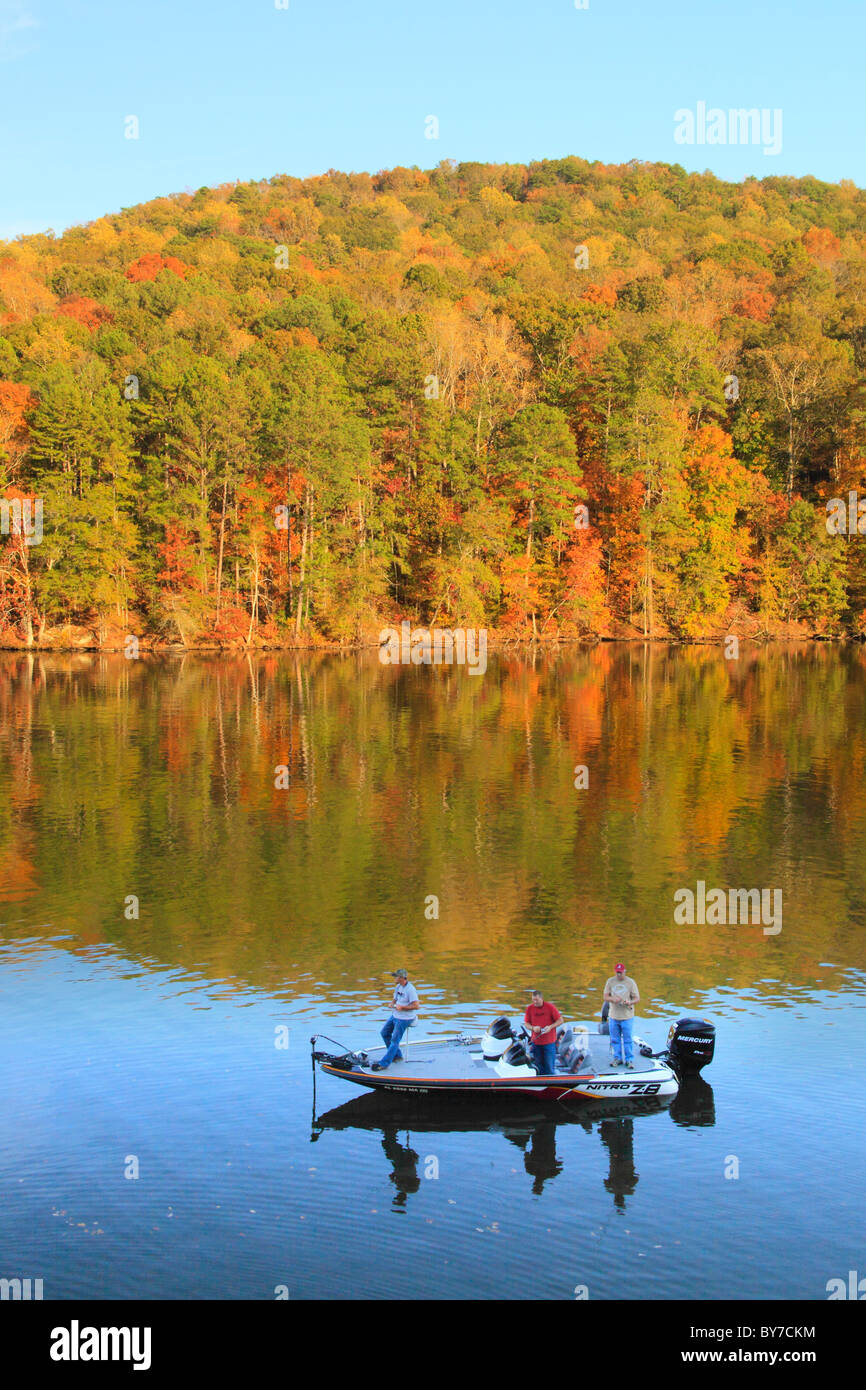 Fishermen at Town Creek area, Lake Guntersville Resort State Park