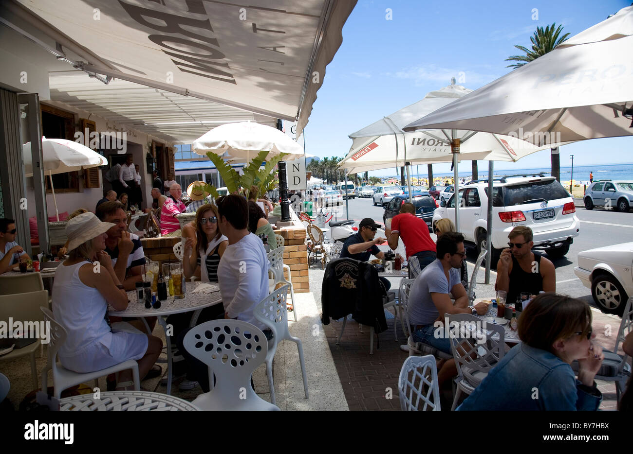 Sandbar cafe in Camps Bay Stock Photo