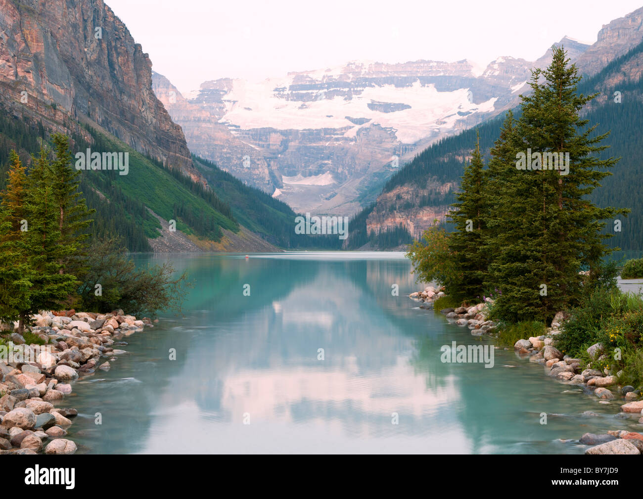 Lake Louise In Banff National Park In The Canadian Rockies Alberta Canada Stock Photo Alamy