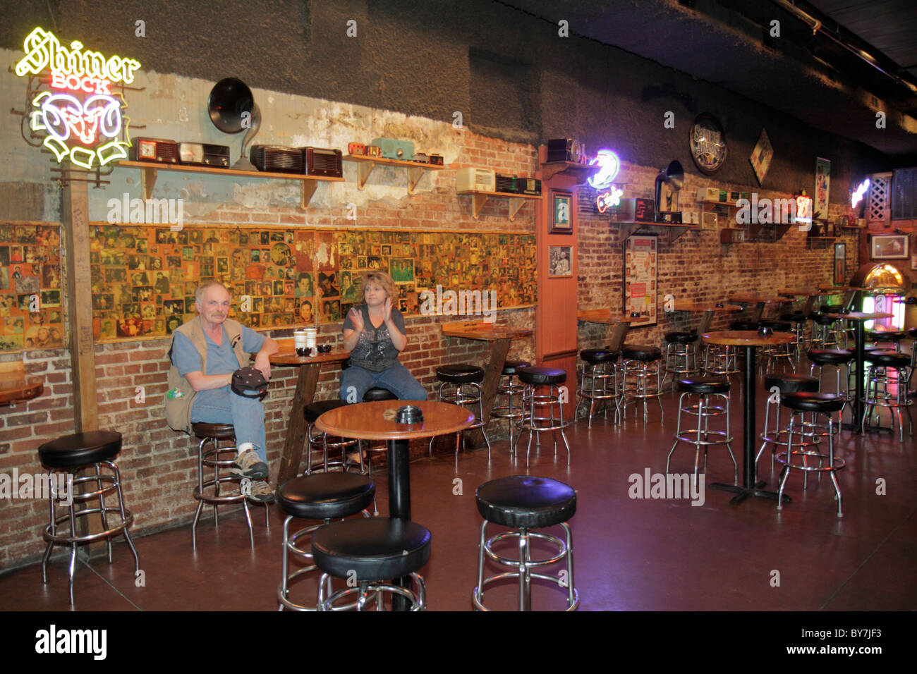 Nashville Bar High Resolution Stock Photography and Images Alamy