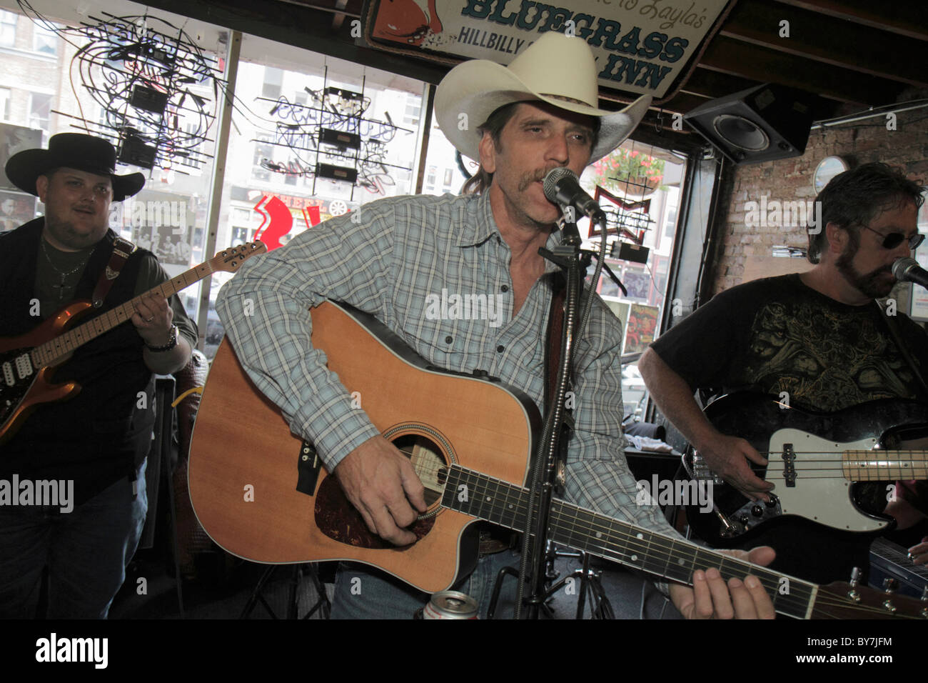 Nashville Tennessee,Music City USA,downtown,Lower Broadway,strip,bar bars lounge pub,live