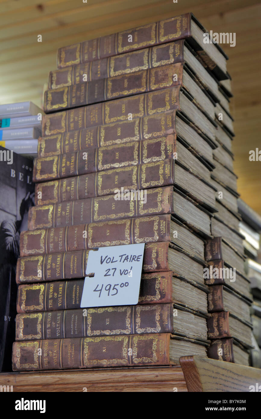 Book store in French village Stock Photo Alamy
