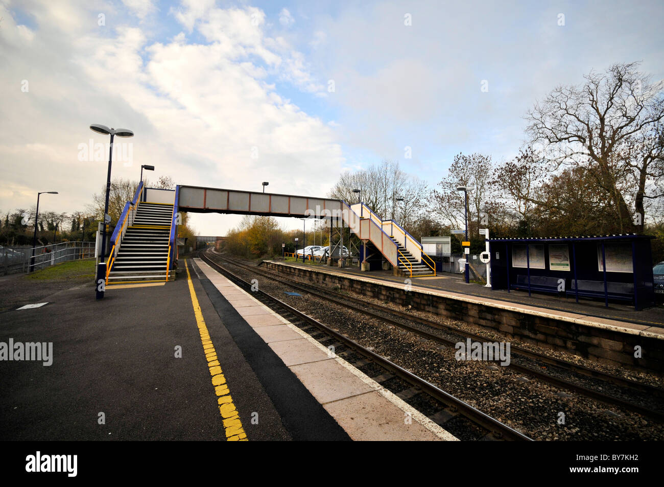 Aldermaston Station Berkshire UK Track Footbridge Stock Photo - Alamy