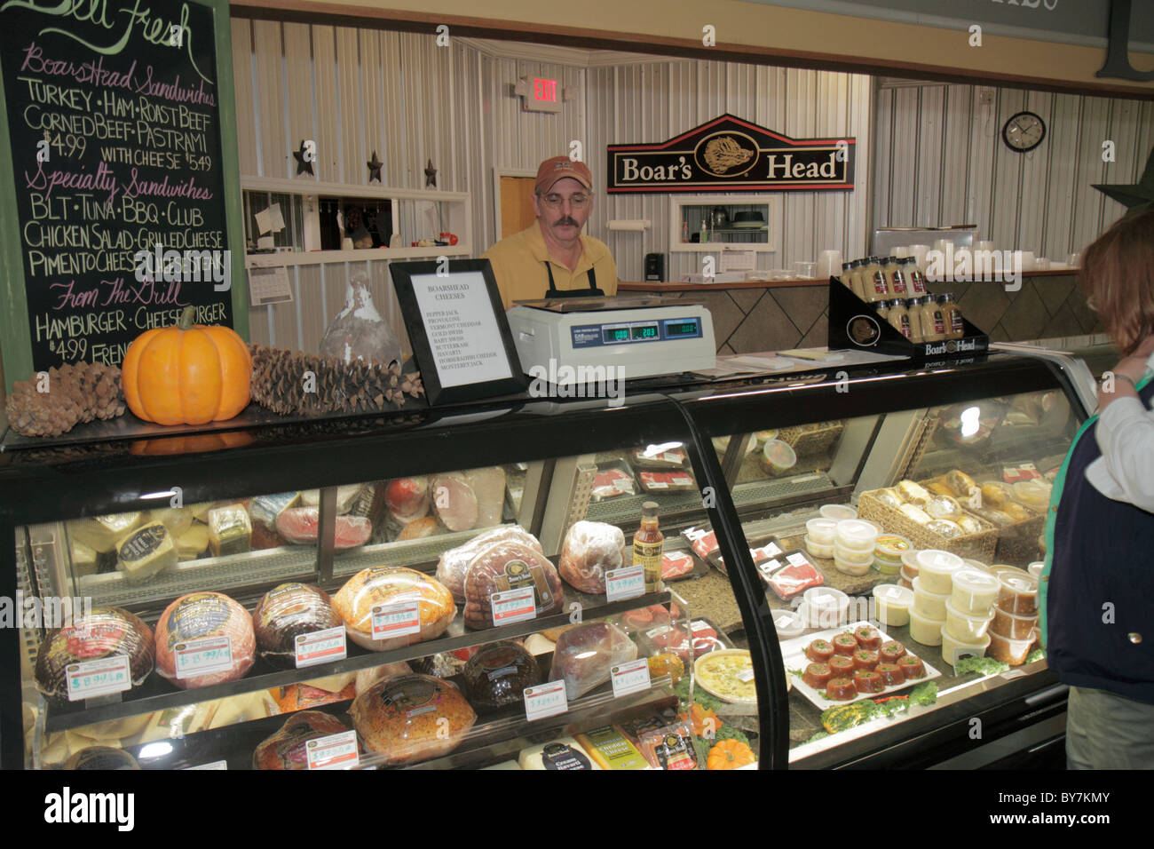 Tennessee Chattanooga Lookout Mountain The Mountain Market grocery