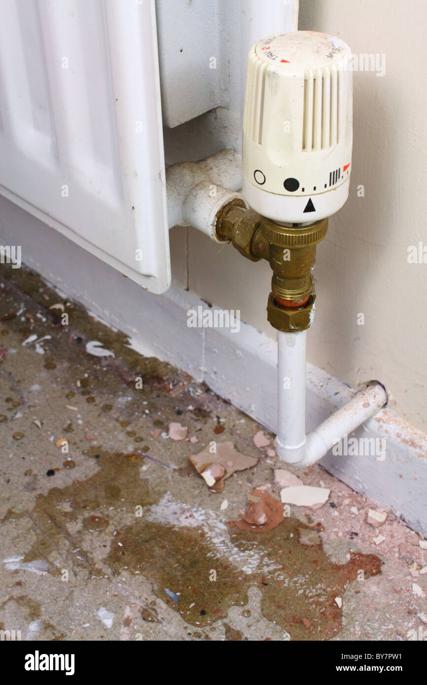 Water pipe leak hires stock photography and images Alamy