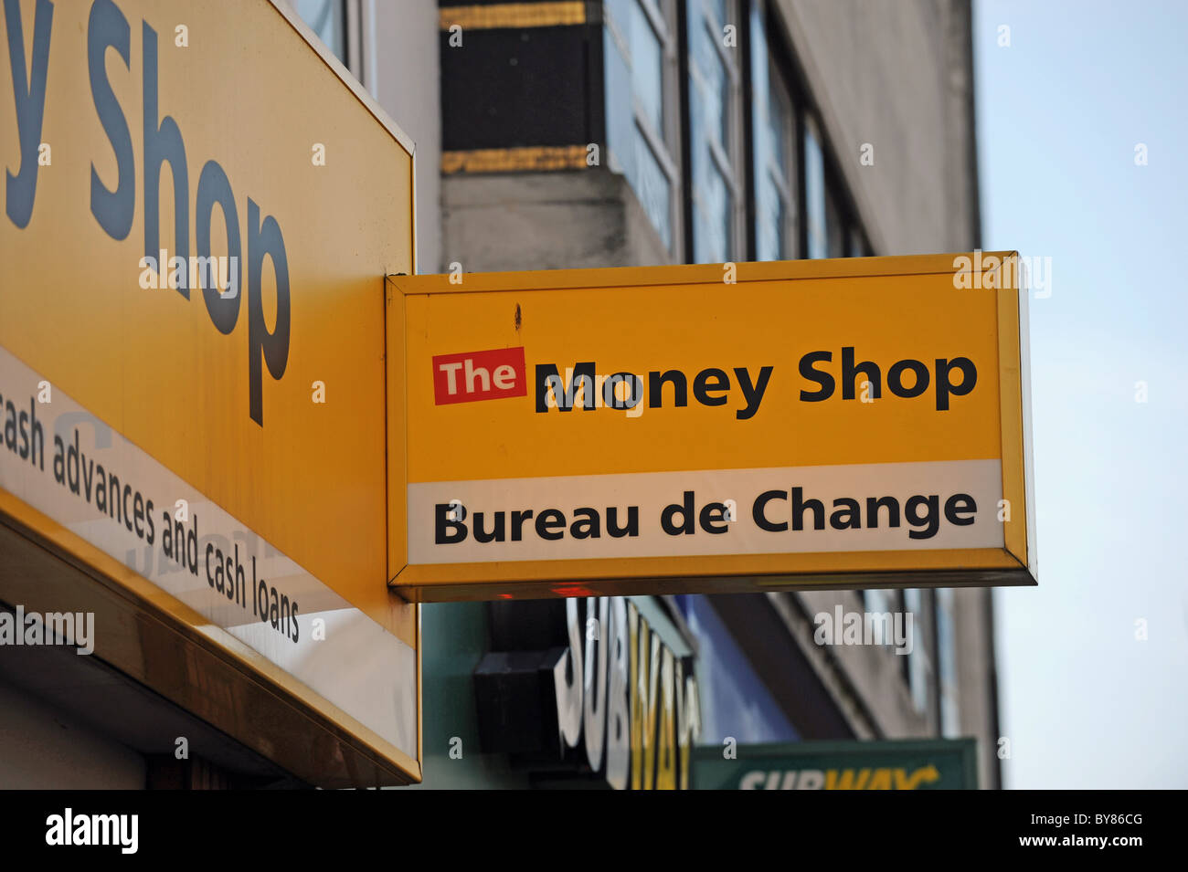 The Money Shop and Bureau de Change neon sign in Brighton UK Stock Photo