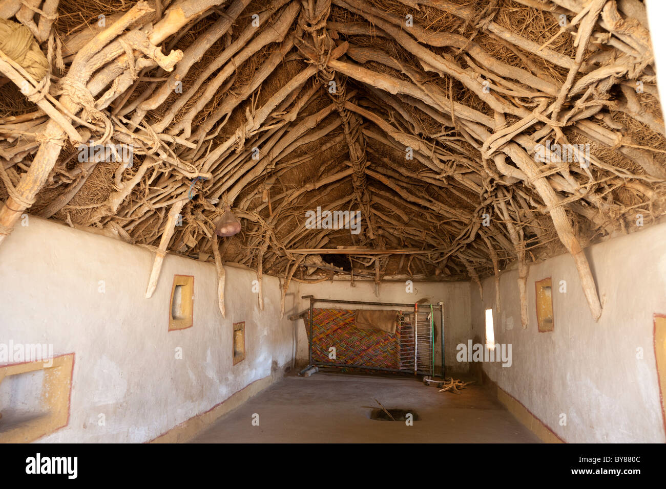 India, Rajasthan, Thar Desert, interior of traditonal home showing method of roof construction Stock Photo