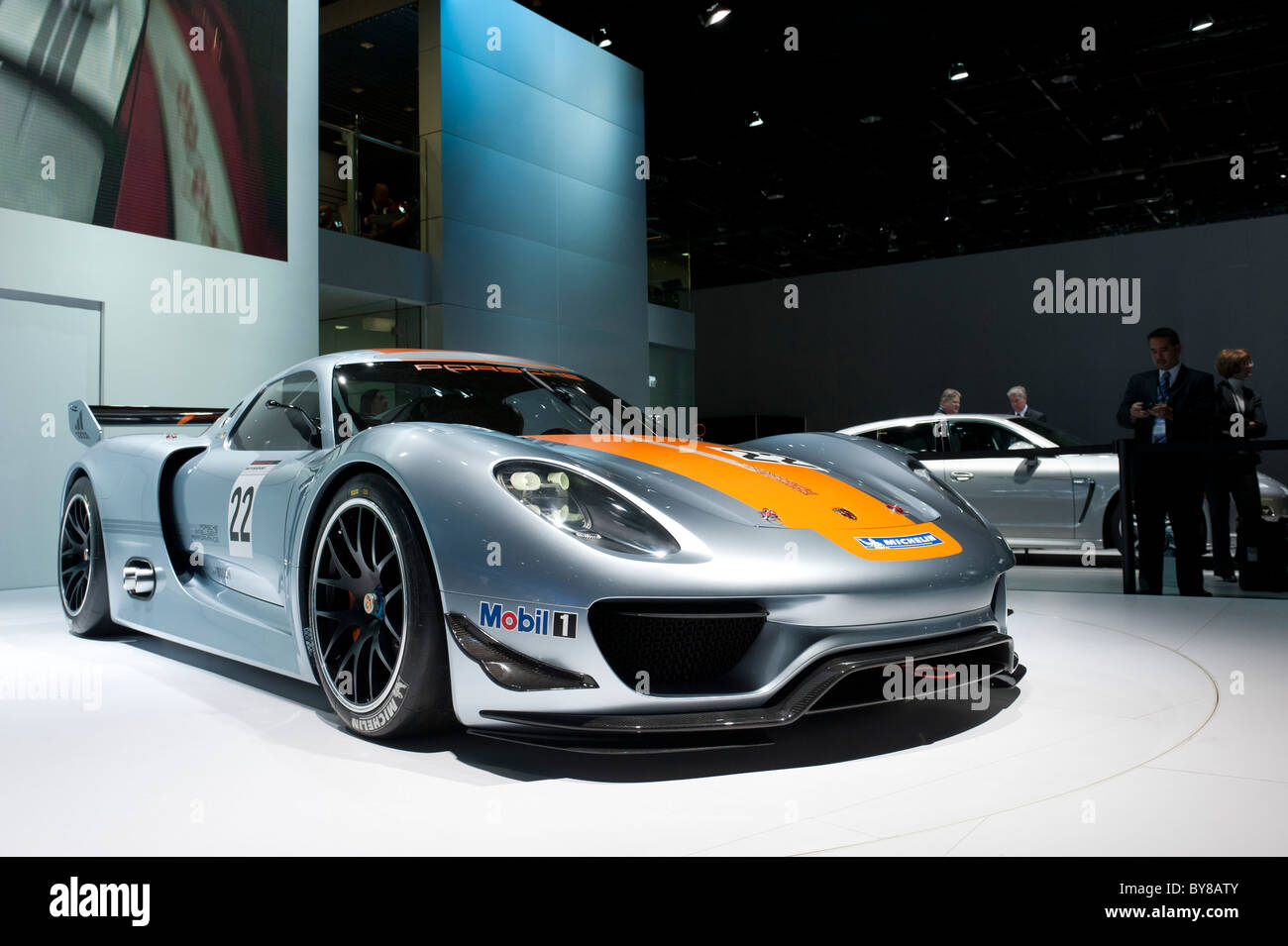 Porsche 918 RSR flywheel hybrid race car at the 2011 North American