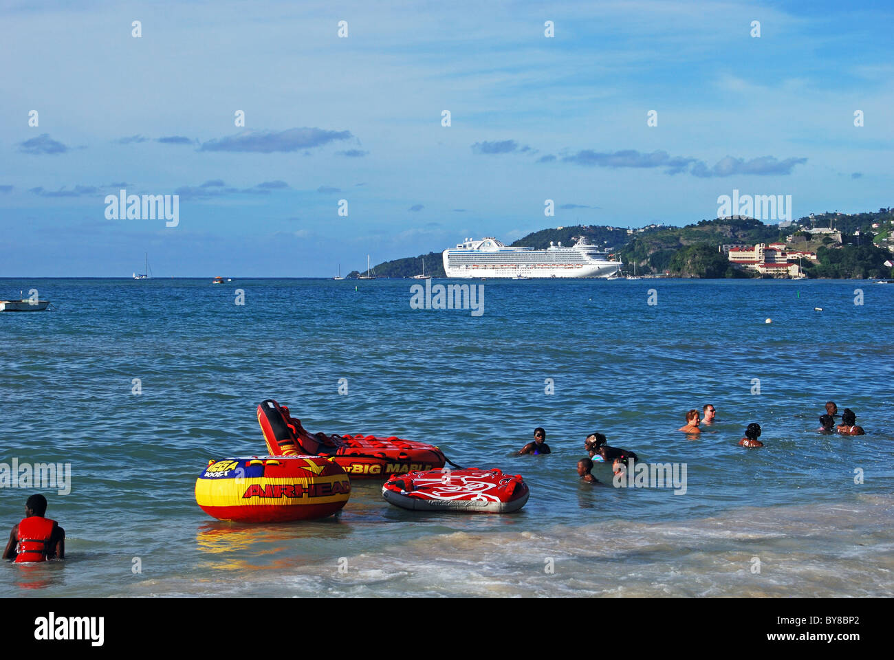 Inflatables in sea hi-res stock photography and images - Alamy