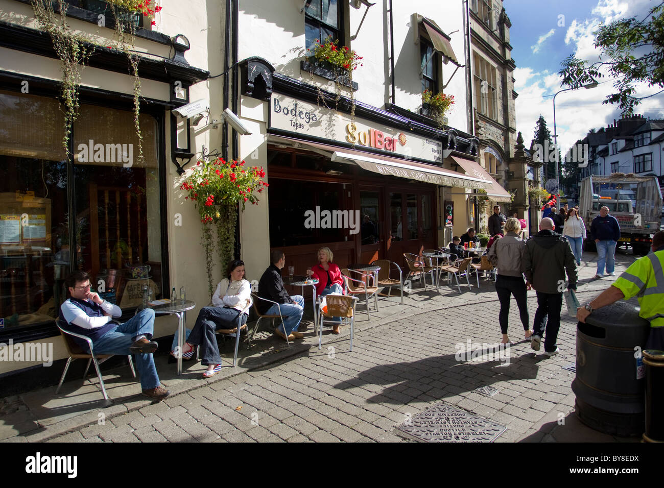 Restaurant bowness on windermere hires stock photography and images Alamy