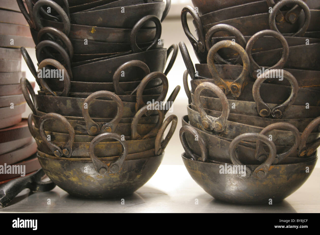 Indian cooking pots hires stock photography and images Alamy