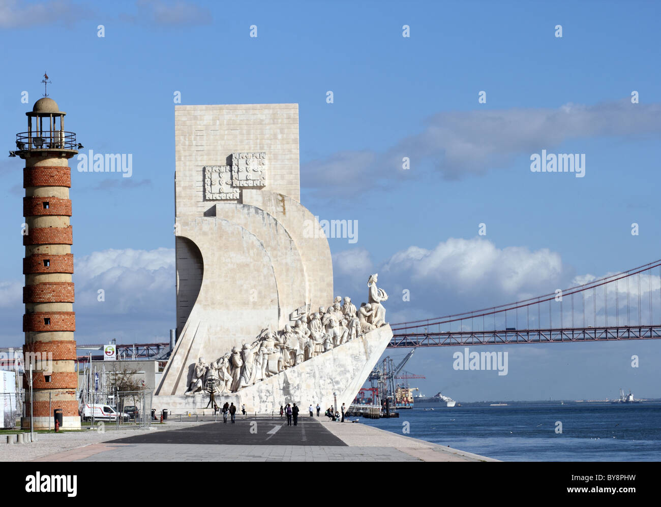 statue-vasco-de-gama-lisbon-hi-res-stock-photography-and-images-alamy