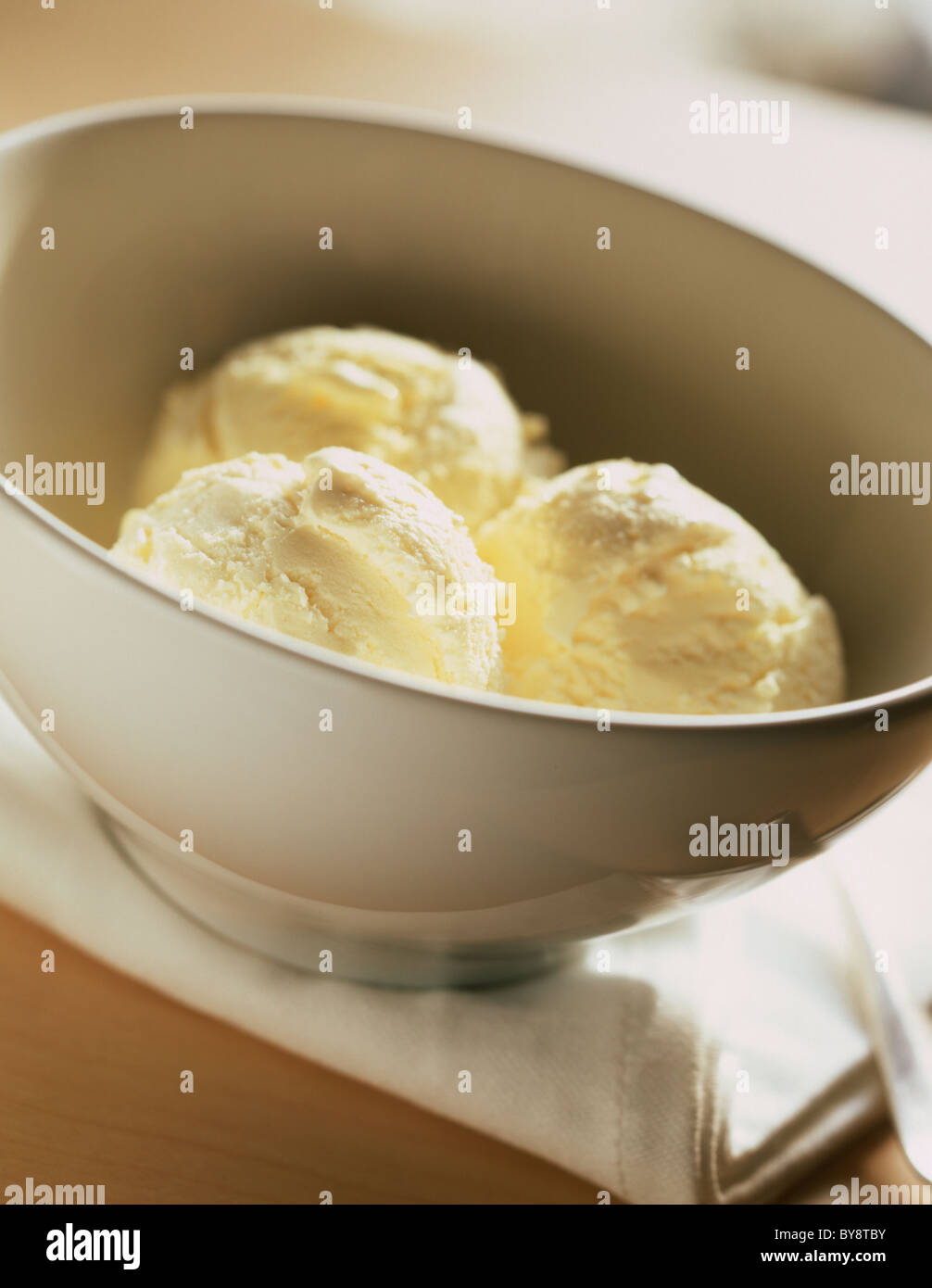 Vanilla ice cream photos hi-res stock photography and images - Alamy