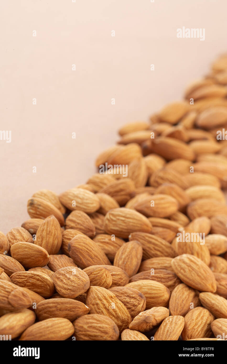 Almonds with and without skin hires stock photography and images Alamy