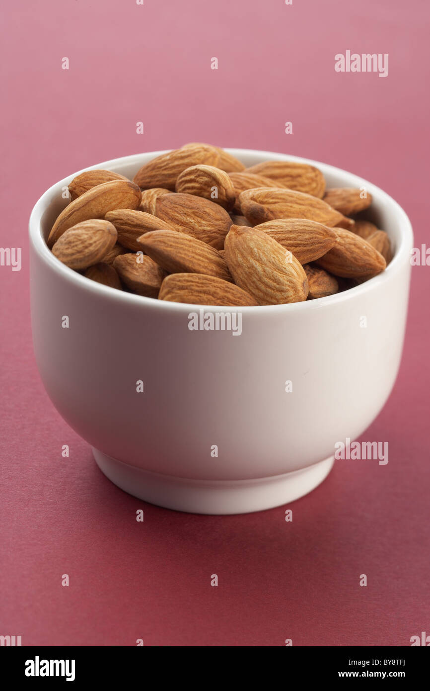 Almonds with and without skin hires stock photography and images Alamy