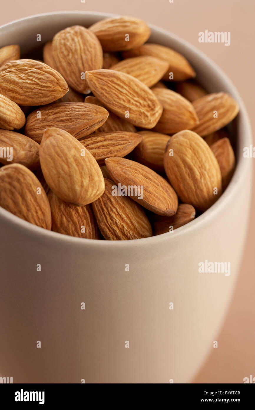 Almonds with and without skin hires stock photography and images Alamy