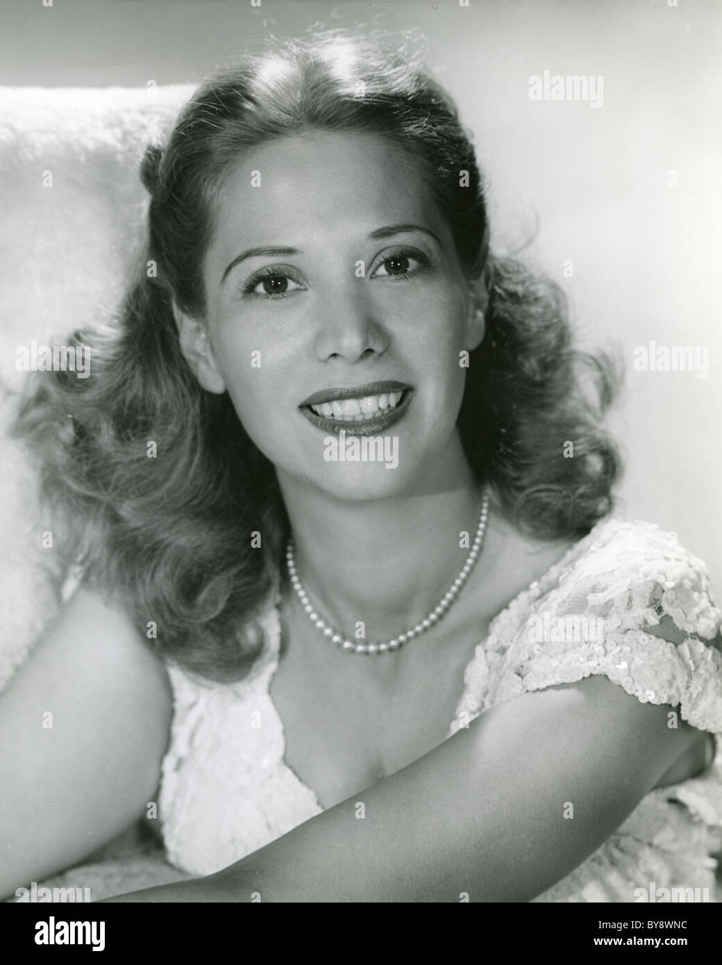 DINAH SHORE (1916-1994) US singer and film actress Stock Photo