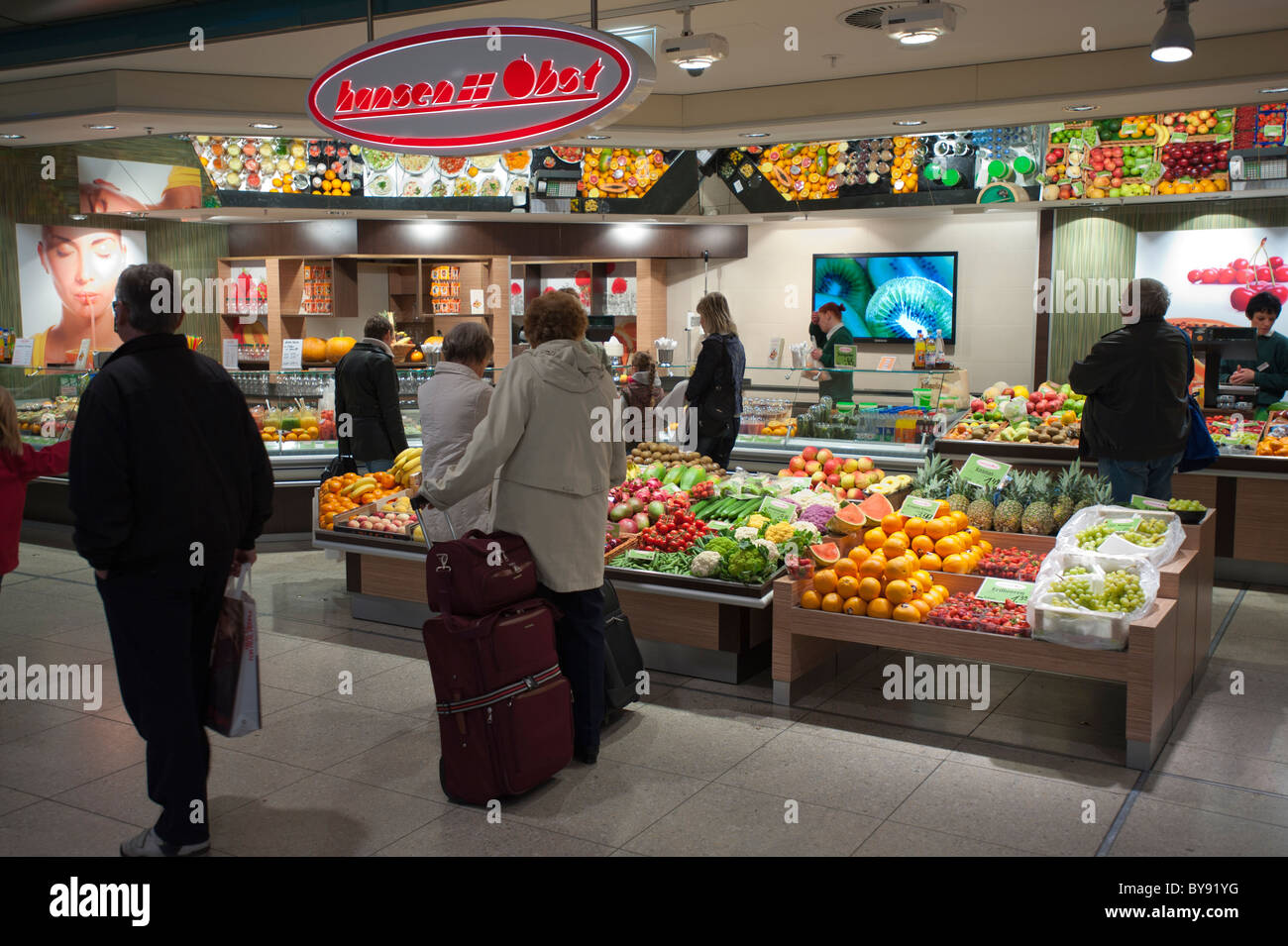 Grocery store in the Hauptbahnhof, Leipzig, Saxony, Germany, Europe