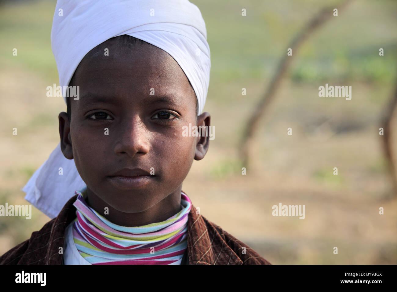 Young cute muslim boy in Bangladesh Stock Photo - Alamy