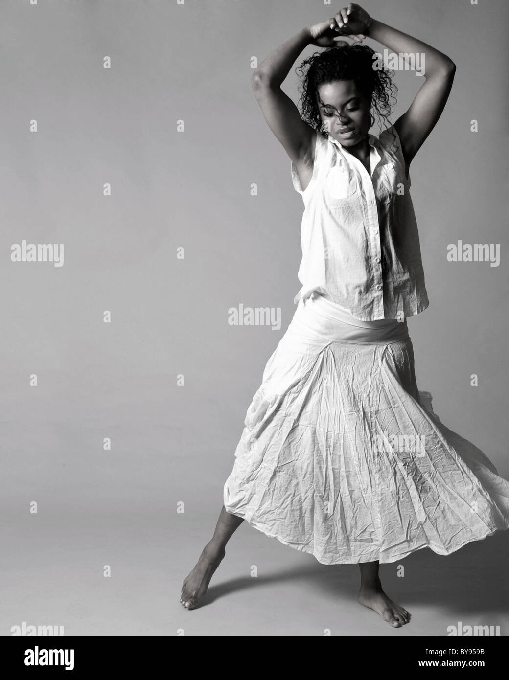 Young african american dancer in studio Stock Photo - Alamy