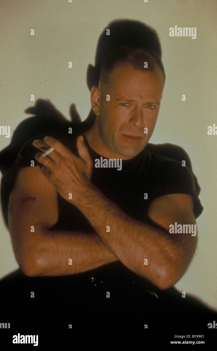 Pulp Fiction Year : 1994 - USA Director : Quentin Tarantino Bruce Willis  Golden Palm Cannes 1994 Stock Photo - Alamy