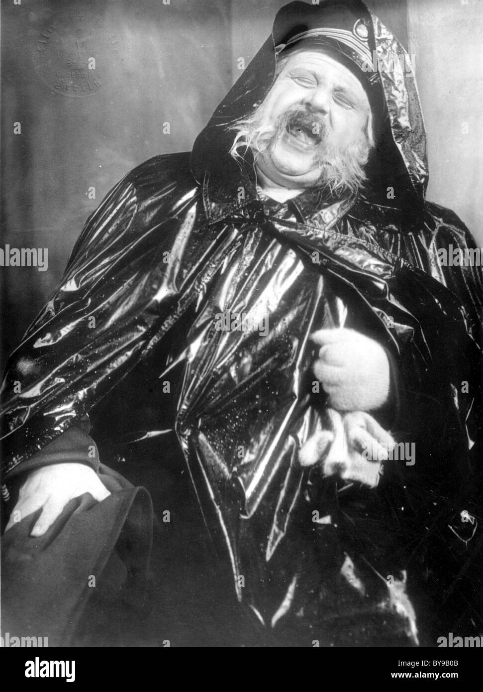 Der Letzte Mann The Last Laugh Year 1924 Germany Director F W Stock Photo Alamy Der Letzte Mann The Last Laugh Year 1924 Germany Director F W Stock Photo Alamy