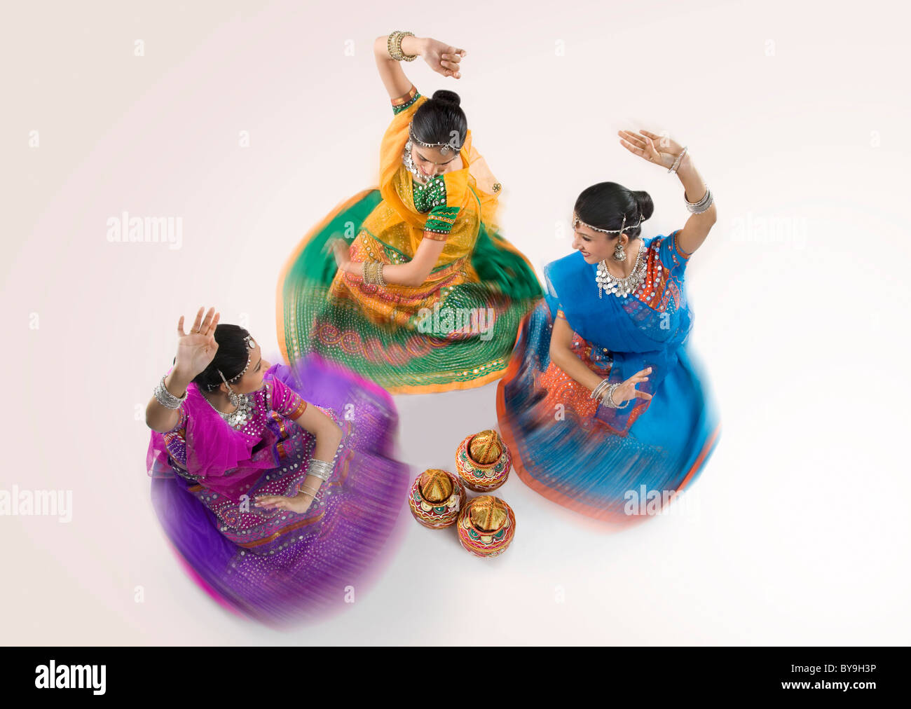 Gujarati women dancing Stock Photo Alamy