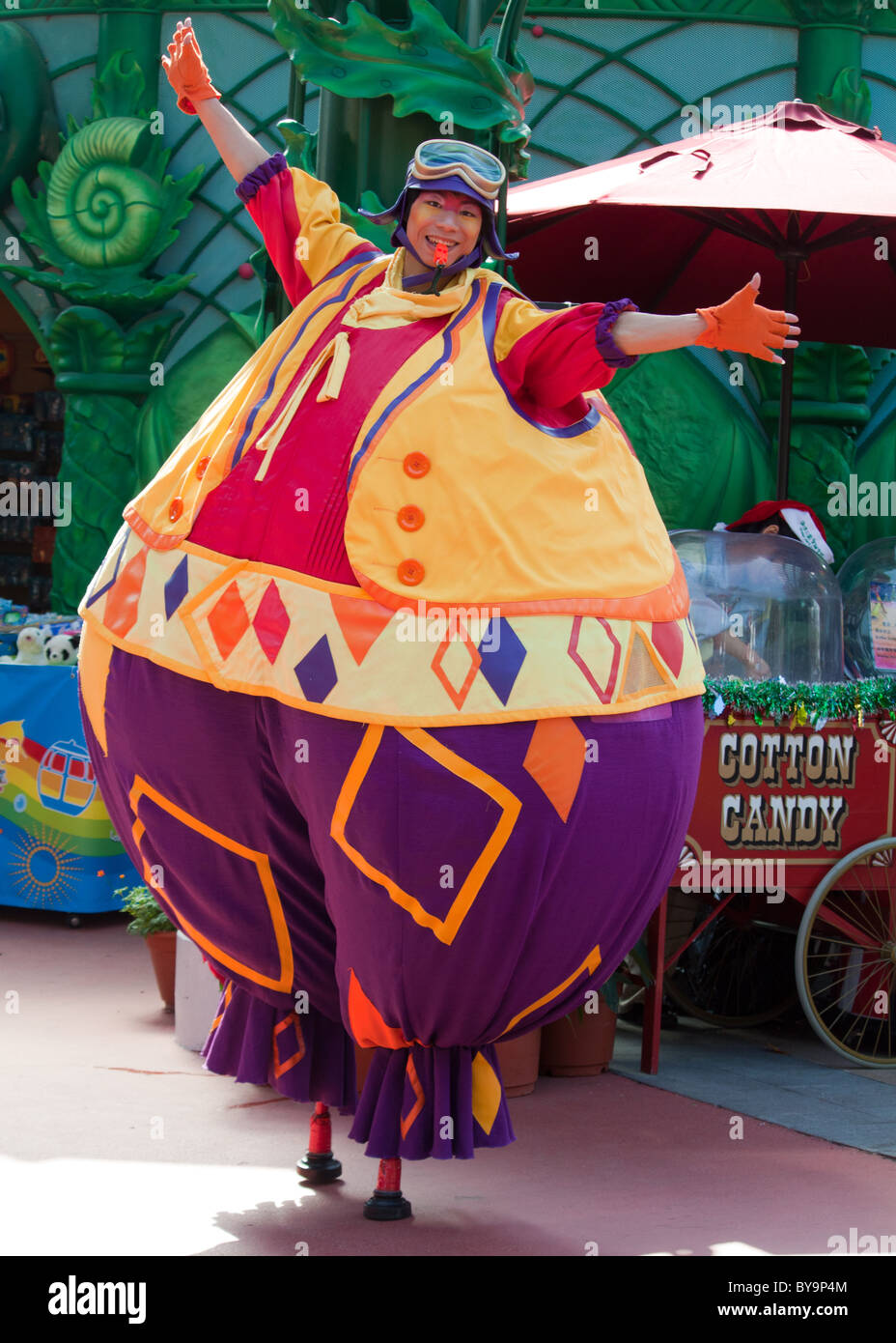 Clown stilts hi-res stock photography and images - Alamy