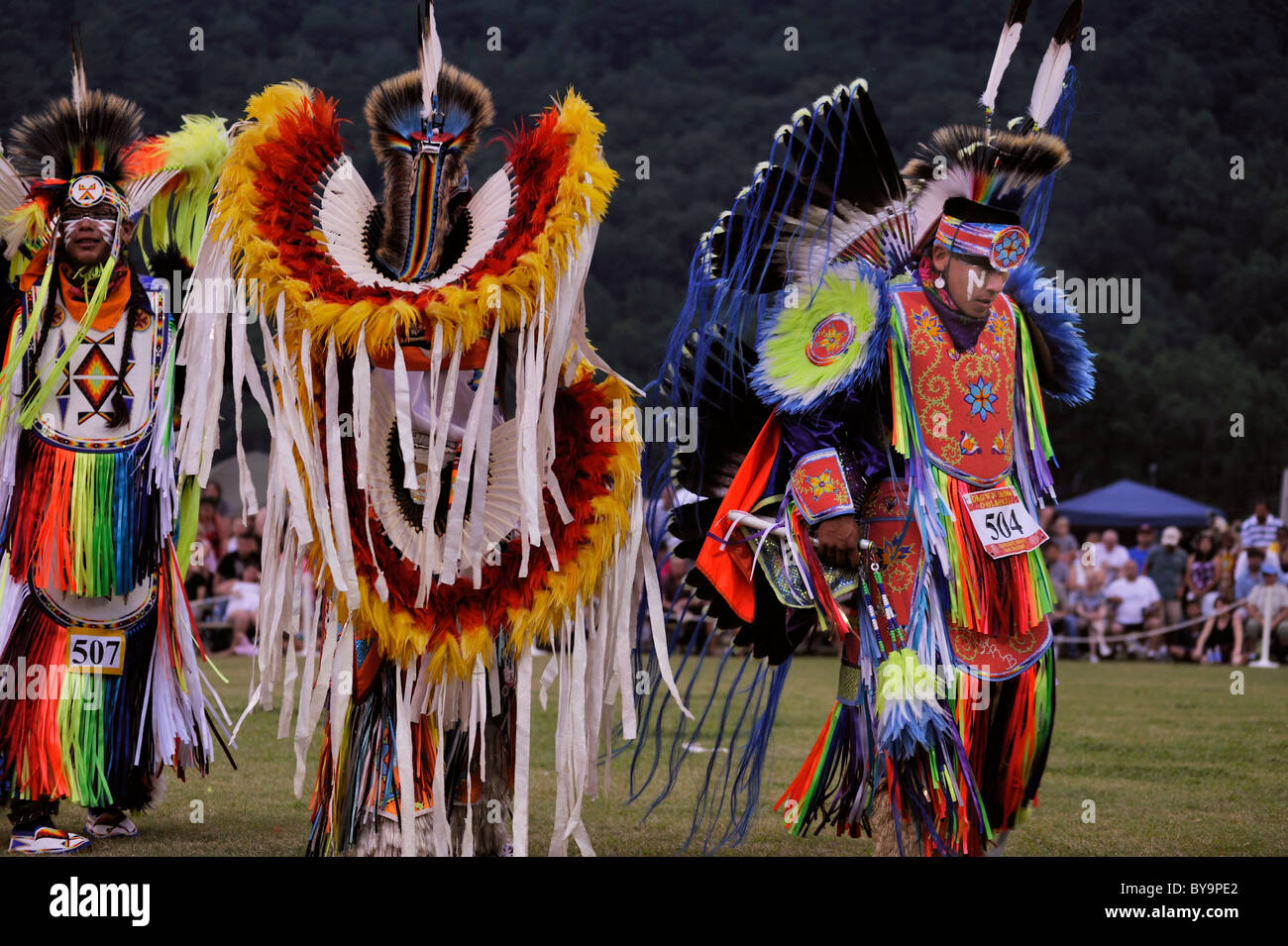 native-american-dancers-prepare-to-compe