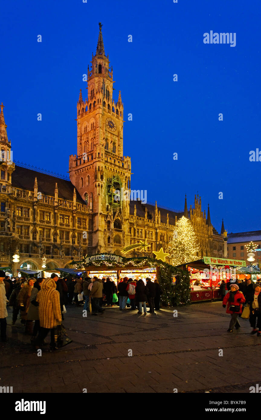 Christkindlmarkt Christmas market, Marienplatz square and town hall, Munich, Upper Bavaria, Bavaria, Germany, Europe Stock Photo