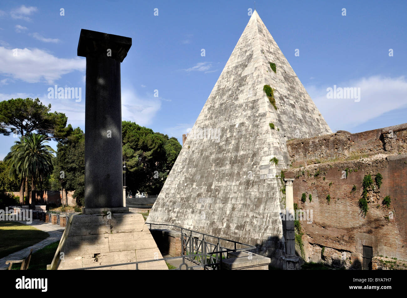 Cestius Pyramid, Cestio Campo Cemetery, Rome, Lazio, Italy, Europe ...