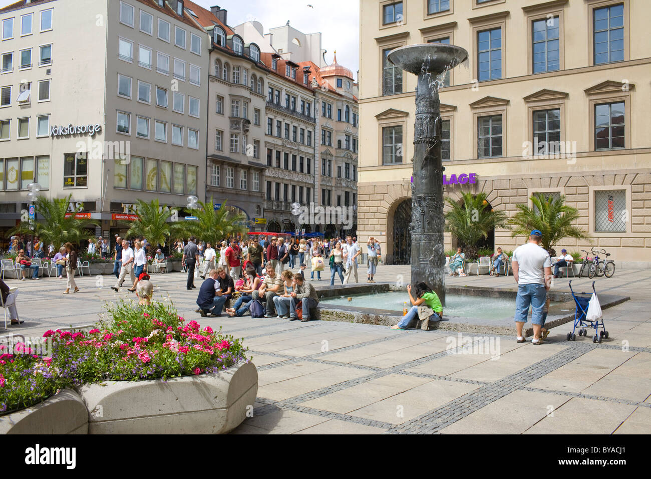Richard Strauss Fountain by Hans Wimmer in Neuhauser Strasse in the ...