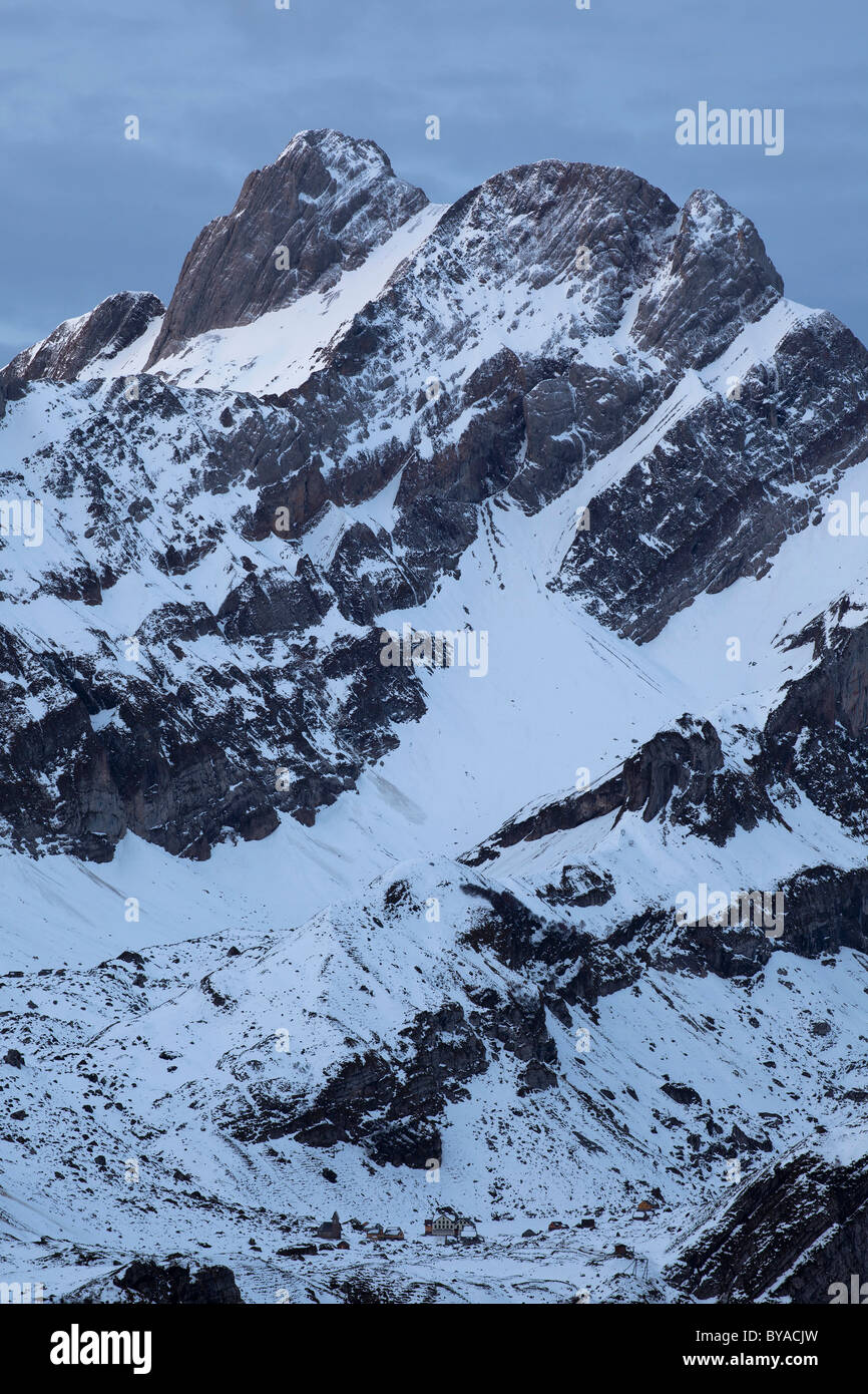 Snow covered swiss mountains hi-res stock photography and images - Alamy