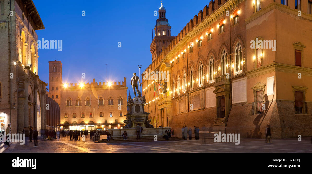 Statue of Neptune, Piazza Maggiore, Bologna, Italy Stock Photo