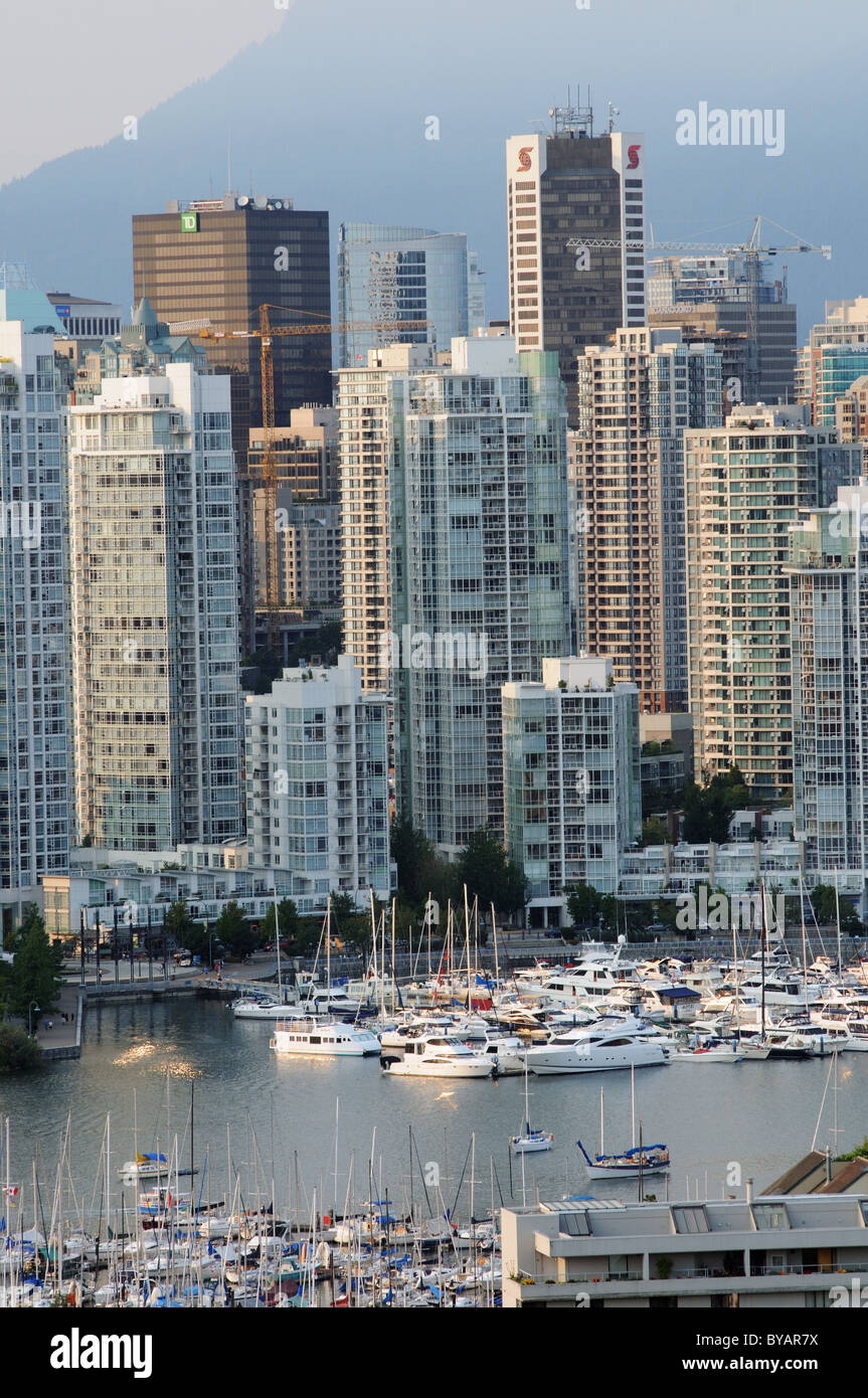 Downtown skyline of vancouver hi-res stock photography and images - Alamy