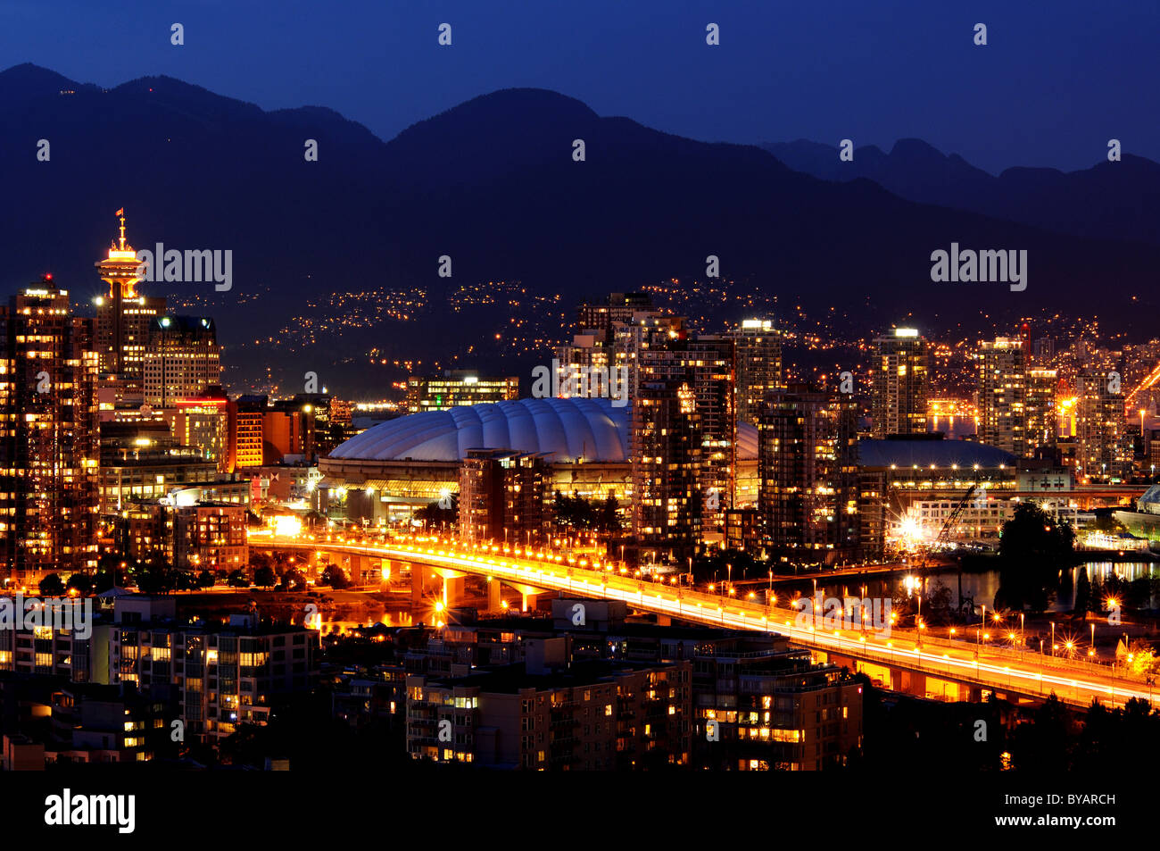 Vancouver, Canada At Night Stock Photo - Alamy